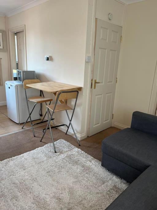 1 Bedroom Flat Sleeps 4 In Abingdon Oxfordshire Εξωτερικό φωτογραφία